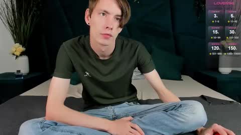 Snapshot of only_eric chatting on October 2025 07:59:02 AM Erick online show from October 2025 07:59:02 AM