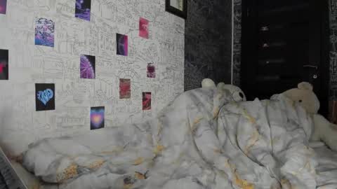 Iva online show from October 2025 12:15:02 PM