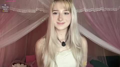 Snapshot of onlyeva1 chatting on May 2026 08:08:01 AM Eva online show from May 2026 08:08:01 AM