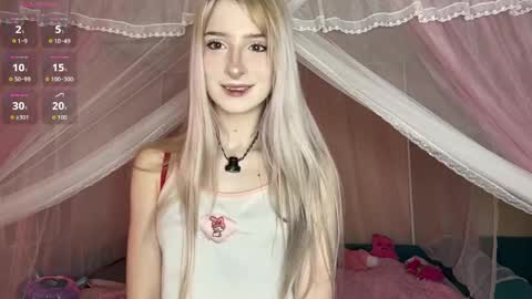 Snapshot of onlyeva1 chatting on May 2026 08:42:01 AM Eva online show from May 2026 08:42:01 AM