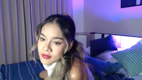 Snapshot of onlylilypeach chatting on May 2026 08:58:02 PM Lily Peach - online show from May 2026 08:58:02 PM