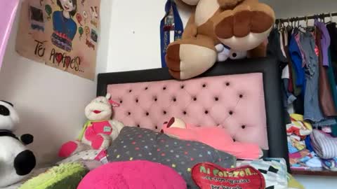 Snapshot of onlythem777 chatting on June 2026 07:15:01 PM PAREJA LATINA JOVEN MUY CACHONDOS online show from June 2026 07:15:01 PM