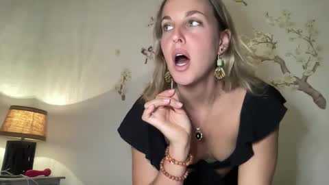 Snapshot of onyx_unleashed chatting on November 2025 01:07:02 AM onyx_unleashed online show from November 2025 01:07:02 AM