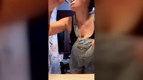 Jolene online show from May 2026 11:28:02 AM