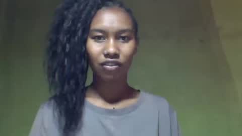 oolyette online show from October 2025 07:15:01 AM