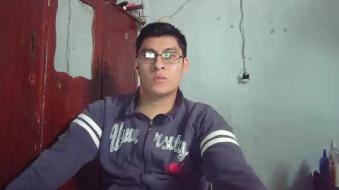 oomaurooo online show from February 2025 10:00:01 PM