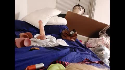 Snapshot of opalockajoe chatting on February 2025 04:04:01 AM TsJojo online show from February 2025 04:04:01 AM