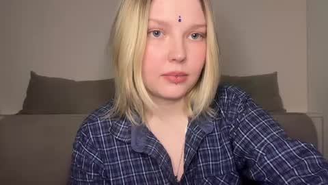 Ophelia online show from April 2026 10:14:02 PM