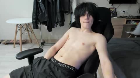 Bella and John online show from March 2026 06:47:02 PM