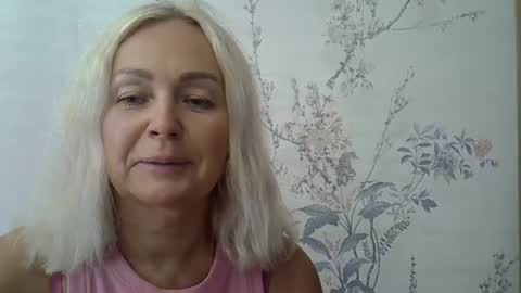 Snapshot of orange_luv chatting on August 2026 11:45:01 AM orange_luv online show from August 2026 11:45:01 AM