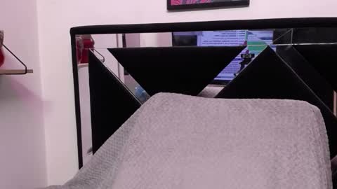 Snapshot of orianna_bodmod chatting on March 2025 10:41:01 AM ORIANNA online show from March 2025 10:41:01 AM