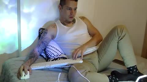 Orienzo online show from February 2026 04:13:02 AM