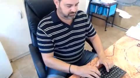 Snapshot of oscar_msng chatting on June 2026 03:57:01 PM Oscar online show from June 2026 03:57:01 PM