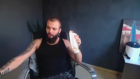 OscarWills online show from June 2026 04:17:02 AM