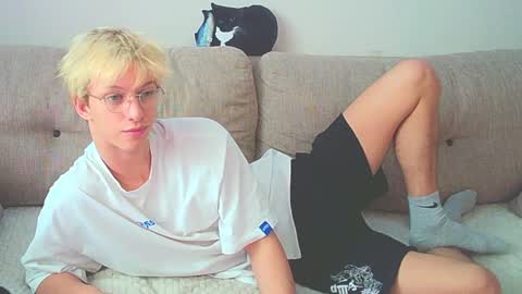 Ostin online show from December 2024 08:05:02 AM