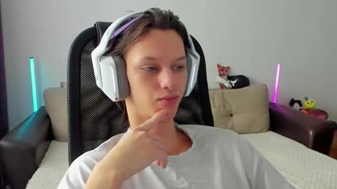 Ostin online show from February 2026 08:02:01 AM