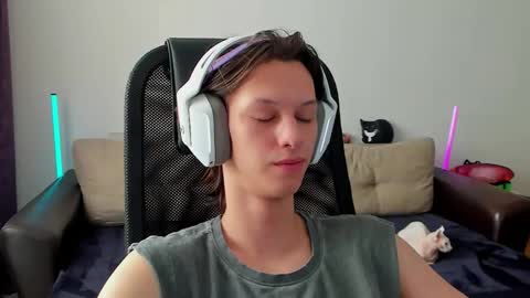 Ostin online show from March 2026 10:17:02 AM