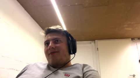 outflayd online show from October 2025 10:10:01 PM