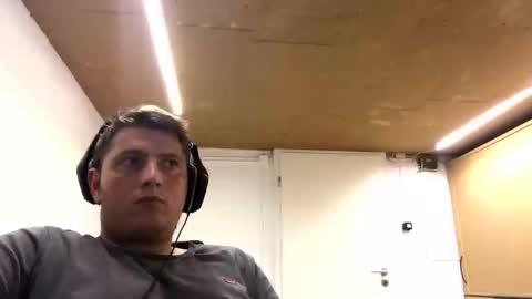 outflayd online show from November 2025 12:11:01 AM