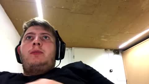 outflayd online show from November 2025 11:54:01 PM