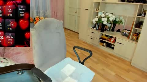 Alla online show from December 2025 07:06:01 AM