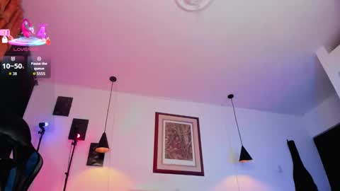 Snapshot of oween_roberts chatting on December 2025 08:01:02 AM Oween online show from December 2025 08:01:02 AM