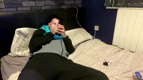 Owen kayz online show from March 2026 10:04:02 PM