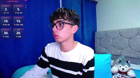 Owen  Independent model  online show from December 2024 10:55:02 PM