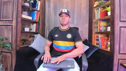 Owen online show from September 2025 11:26:01 AM