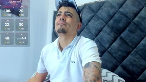 O W E N - S T O N E online show from November 2025 12:05:02 PM