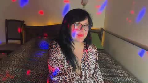 Snapshot of oxixlove chatting on July 2026 09:09:02 PM OxiXLove online show from July 2026 09:09:02 PM