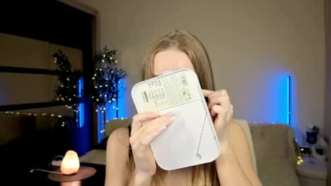Oxy Foxie online show from June 2026 11:32:01 PM