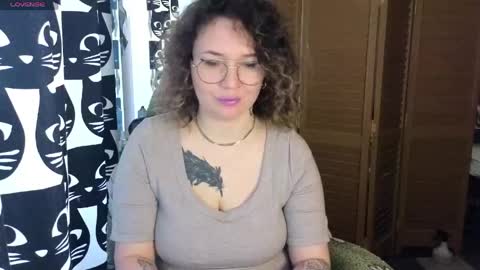 Snapshot of ozalin chatting on May 2026 08:20:02 AM ozalin online show from May 2026 08:20:02 AM