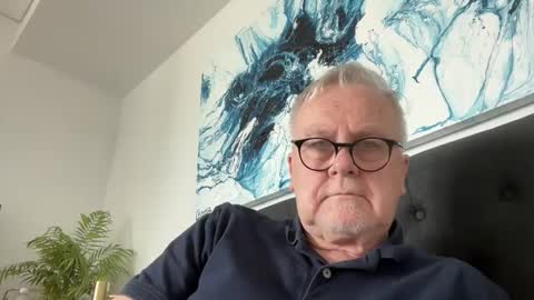 Snapshot of ozhairybearxxxx chatting on October 2025 04:35:02 AM ozhairybearxxxx online show from October 2025 04:35:02 AM