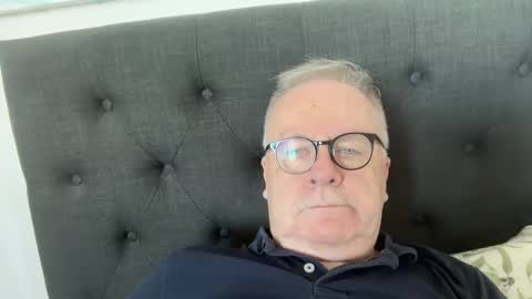 Snapshot of ozhairybearxxxx chatting on March 2026 02:33:02 AM ozhairybearxxxx online show from March 2026 02:33:02 AM