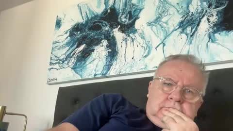 Snapshot of ozhairybearxxxx chatting on June 2026 05:19:02 AM ozhairybearxxxx online show from June 2026 05:19:02 AM