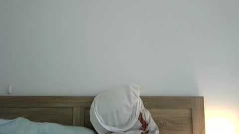 Brian online show from November 2025 04:12:02 AM