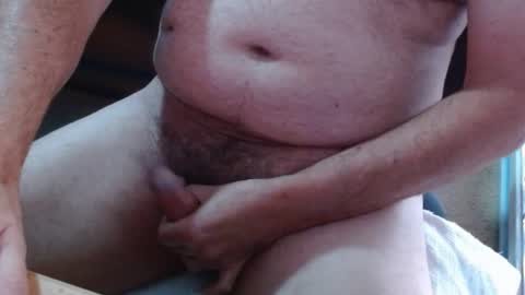 Snapshot of ozzieozzieoi chatting on January 2025 02:19:02 AM HairyolOz online show from January 2025 02:19:02 AM