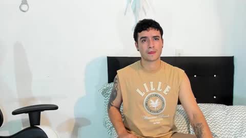 Snapshot of p_jhon chatting on January 2025 01:42:02 AM P online show from January 2025 01:42:02 AM