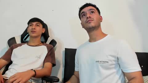 Snapshot of p_jhon chatting on February 2025 01:09:01 AM P online show from February 2025 01:09:01 AM