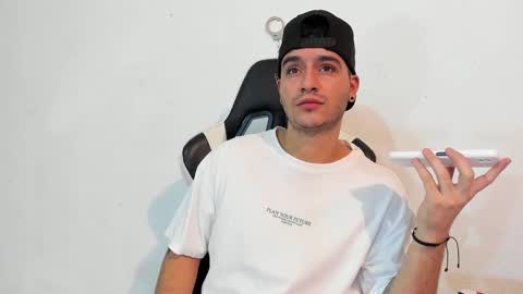 Snapshot of p_jhon chatting on February 2025 03:05:01 PM P online show from February 2025 03:05:01 PM