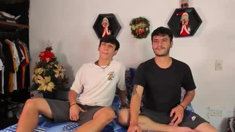 Snapshot of p_jhon chatting on November 2025 04:56:01 AM P online show from November 2025 04:56:01 AM