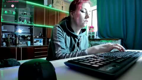 Ella online show from March 2025 06:27:01 AM