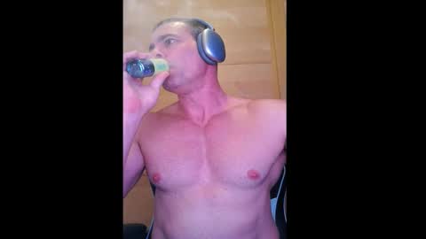 pablodavid15 online show from October 2025 03:01:01 PM