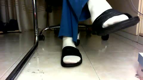 Snapshot of pablomenesssl chatting on December 2024 08:07:01 PM Pablo Meness online show from December 2024 08:07:01 PM