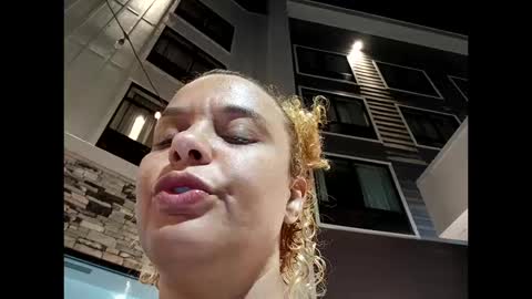 Snapshot of paidqueenbella chatting on October 2025 05:21:02 AM paidqueenbella online show from October 2025 05:21:02 AM