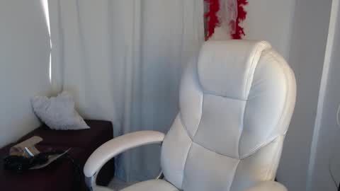 paiper online show from January 2026 04:45:01 PM