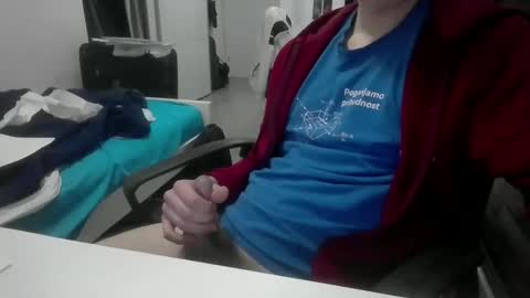 pere online show from April 2026 07:07:02 PM