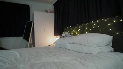 Holly  online show from July 2026 12:07:01 PM