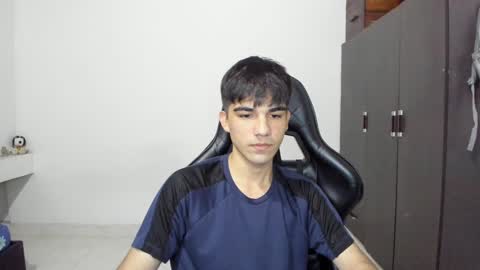 pakun_ online show from December 2024 11:04:01 PM